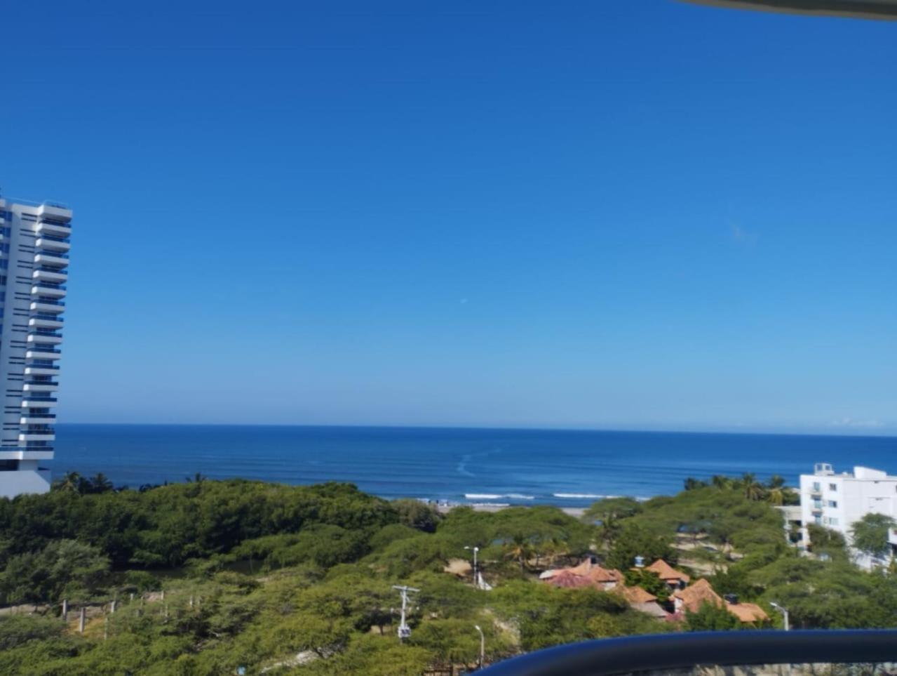 Apartamento Moderno - Sector Playa Salguero - Santa Marta (Magdalena)