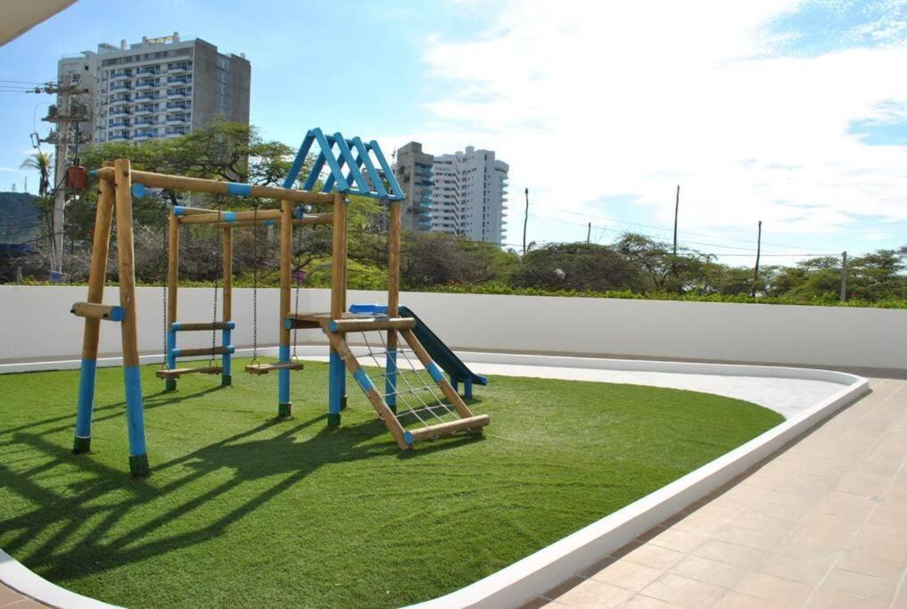 Moderno - Sector Playa Salguero -